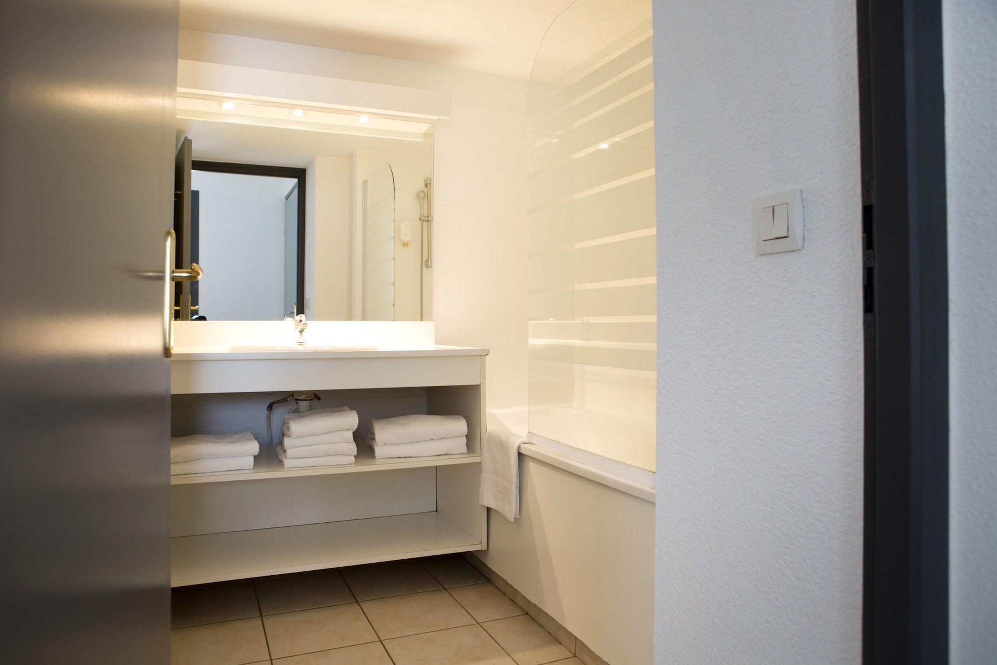 Comfort Aparthotel Divonne La Versoix Buitenkant foto